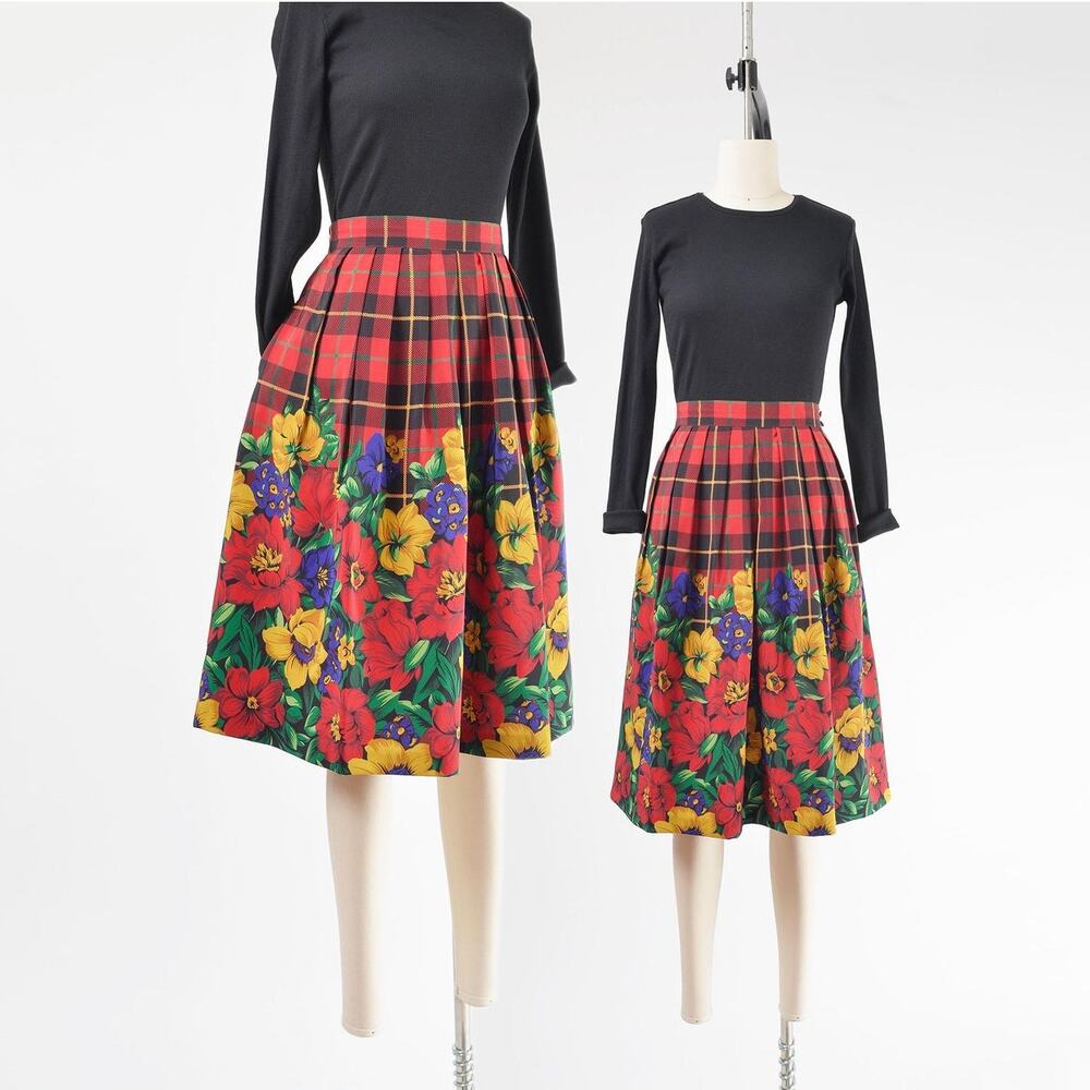 Vintage 80s Red Plaid and Floral Full Pleated Midi Skirt with Pockets size M